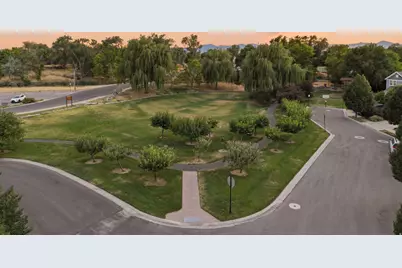 1236 W Samuel Holt Dr, South Jordan, UT 84095 - Photo 37