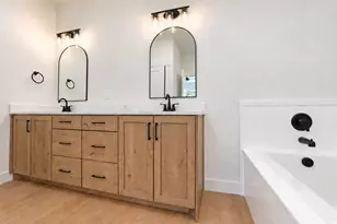 158 W 510 N, Smithfield, UT 84335 - Photo 7
