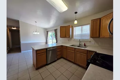 385 S 650 E, Hyrum, UT 84319 - Photo 13