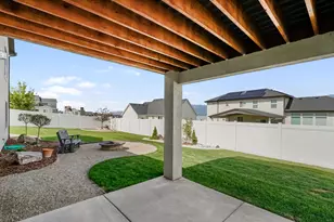 3612 S Hiawatha Cir E, Saratoga Springs, UT 84045 - Photo 27