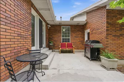 4796 S Saxony Cir E, Holladay, UT 84117 - Photo 29