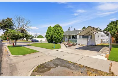 361 E Utah Ave, Tooele, UT 84074 - Photo 3