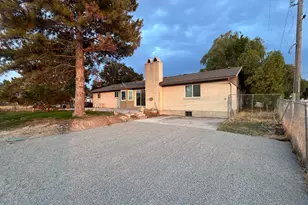 984 W Erda Way, Erda, UT 84074 - Photo 3