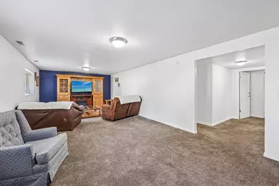 8022 S Peregrine Pl, Sandy, UT 84094 - Photo 39