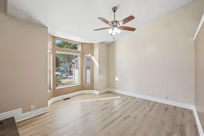 8022 S Peregrine Pl, Sandy, UT 84094 - Photo 7