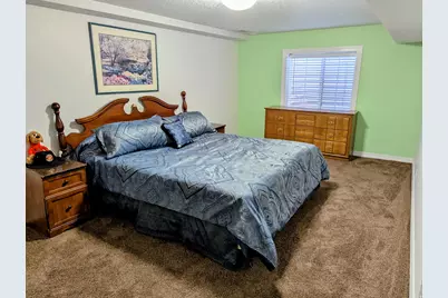 8022 S Peregrine Pl, Sandy, UT 84094 - Photo 29