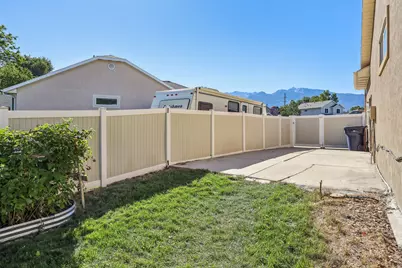 8022 S Peregrine Pl, Sandy, UT 84094 - Photo 47