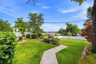 2327 E Cavalier Dr S, Cottonwood Heights, UT 84121 - Photo 49