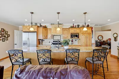 2327 E Cavalier Dr S, Cottonwood Heights, UT 84121 - Photo 13