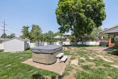 2370 E Quail Run Cir, Sandy, UT 84093 - Photo 43