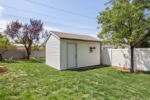 2370 E Quail Run Cir, Sandy, UT 84093 - Photo 45