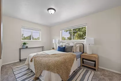 2370 E Quail Run Cir, Sandy, UT 84093 - Photo 13