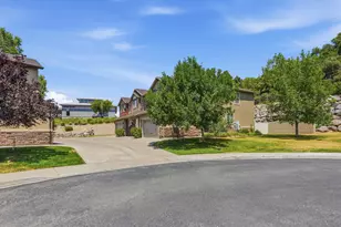 1649 N Hollyhock Cir W, Farmington, UT 84025 - Photo 29