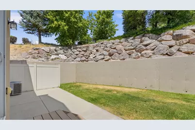 1649 N Hollyhock Cir W, Farmington, UT 84025 - Photo 27