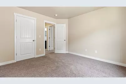 1649 N Hollyhock Cir W, Farmington, UT 84025 - Photo 23