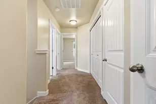 1649 N Hollyhock Cir W, Farmington, UT 84025 - Photo 19
