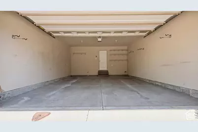 1649 N Hollyhock Cir W, Farmington, UT 84025 - Photo 25