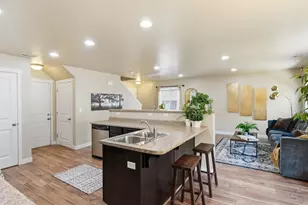1649 N Hollyhock Cir W, Farmington, UT 84025 - Photo 13