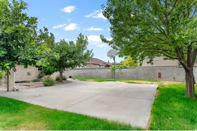 9608 S Royalty Ln W, South Jordan, UT 84095 - Photo 35