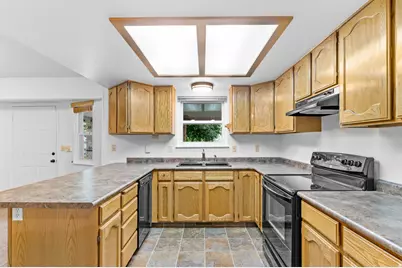 9608 S Royalty Ln W, South Jordan, UT 84095 - Photo 11