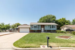 5895 S 3100 W, Roy, UT 84067 - Photo 3