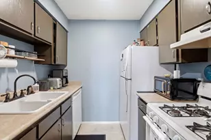 424 N Center St, Salt Lake City, UT 84103 - Photo 5