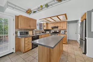 5695 S Inwood Dr, Taylorsville, UT 84129 - Photo 15