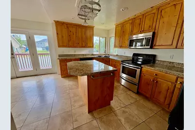 665 W 1290 N, Lehi, UT 84043 - Photo 5
