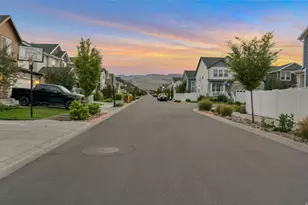 6529 W Yawkey Wy, Herriman, UT 84096 - Photo 21