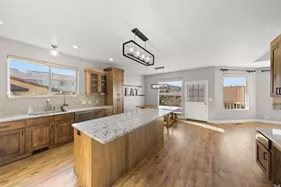 2274 S Mountain View, Saint George, UT 84790 - Photo 5