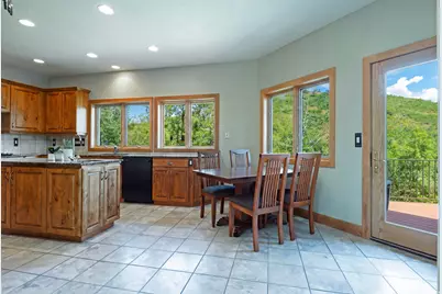 726 N Donner Cir E #112, Salt Lake City, UT 84108 - Photo 21