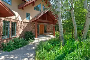 726 N Donner Hill Cir E, Salt Lake City, UT 84108 - Photo 11