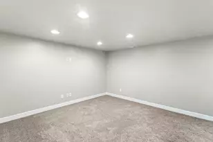 1621 N Venetian Way E, Saratoga Springs, UT 84045 - Photo 13