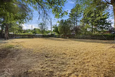 1573 E 5600 S, Holladay, UT 84121 - Photo 27