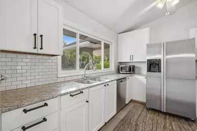 1573 E 5600 S, Holladay, UT 84121 - Photo 9