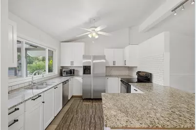 1573 E 5600 S, Holladay, UT 84121 - Photo 7