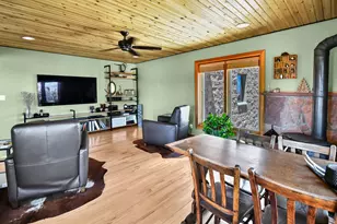 3995 S Desert Grave Rd, Torrey, UT 84775 - Photo 25