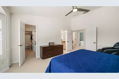 11128 S Barrett Park Cir E, Sandy, UT 84092 - Photo 19