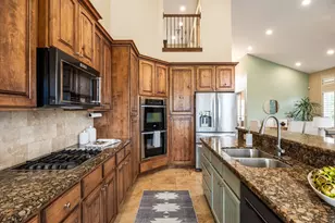 617 E Kirstys Ln, Salt Lake City, UT 84107 - Photo 17