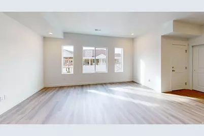 777 N Pheasantbrook Dr #2B, Centerville, UT 84014 - Photo 3