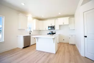 580 W 1775 N, Harrisville, UT 84404 - Photo 3