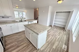 1818 W Torlundy Dr, Riverton, UT 84065 - Photo 5