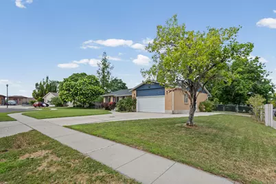 341 E Heather Ridge Cir, Sandy, UT 84070 - Photo 5