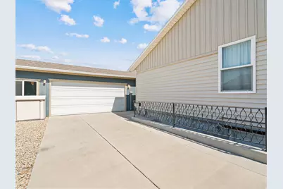5524 S Fairhaven Cir, Murray, UT 84123 - Photo 19