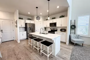 4604 W Wilson Peak Ln, Herriman, UT 84096 - Photo 11