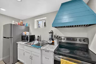 1540 S 900 W, Salt Lake City, UT 84104 - Photo 13
