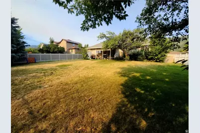 3595 N 2175 E, Layton, UT 84040 - Photo 23