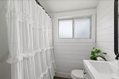 4994 S 1950 W, Roy, UT 84067 - Photo 17