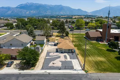 4994 S 1950 W, Roy, UT 84067 - Photo 3
