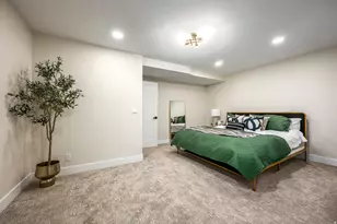 2398 E Willow Hills Dr, Sandy, UT 84093 - Photo 41